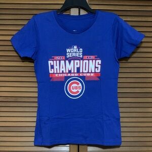 NWOT Chicago Cubs World Series Champions 2016 Shirt Women’s M